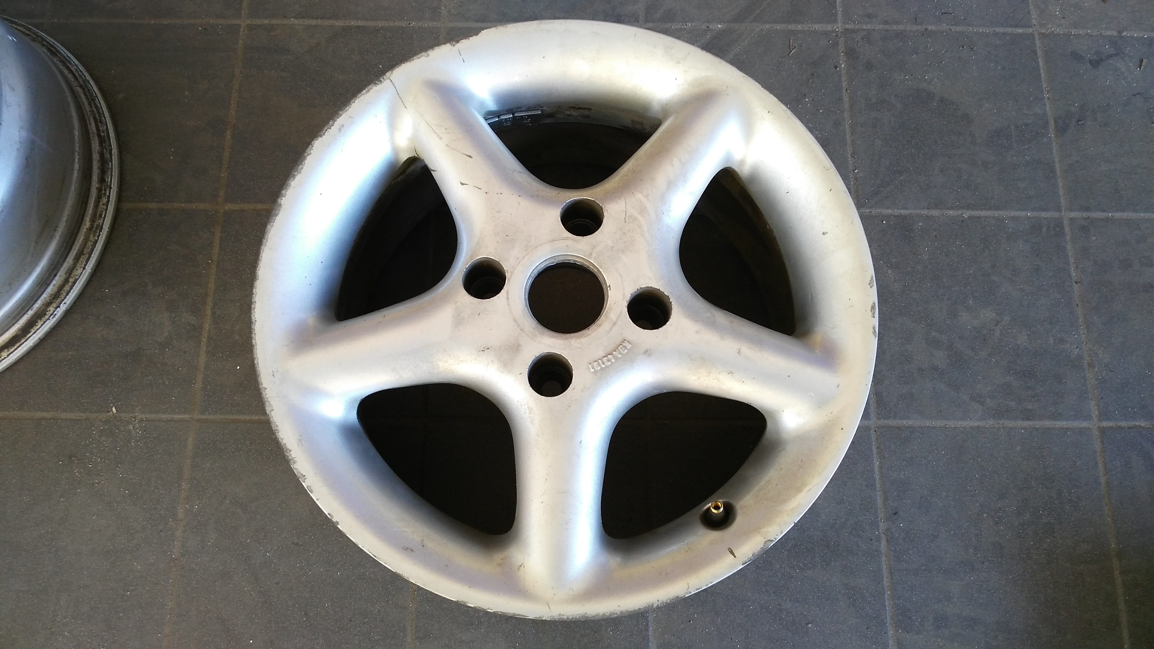 Japonské vozy 7x15 4x114,3 ET35