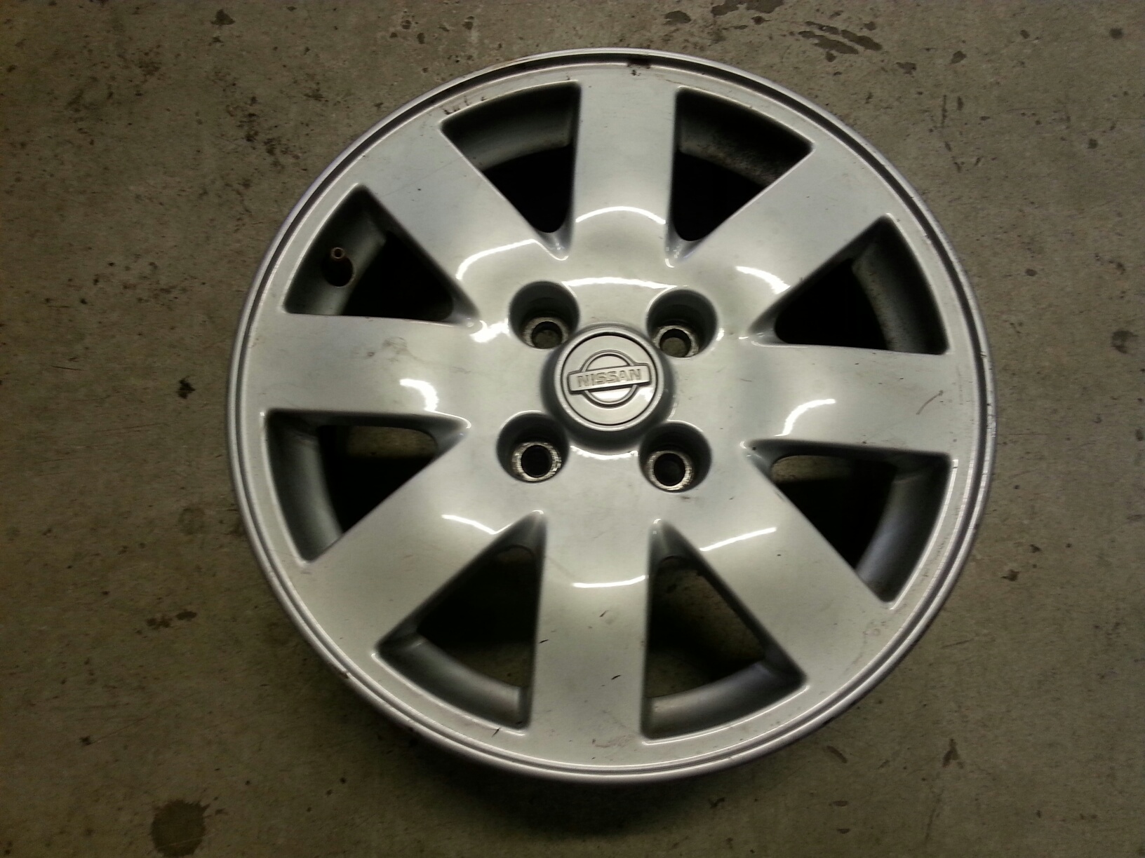 Nissan Originál 7x16 4x114,3 ET45
